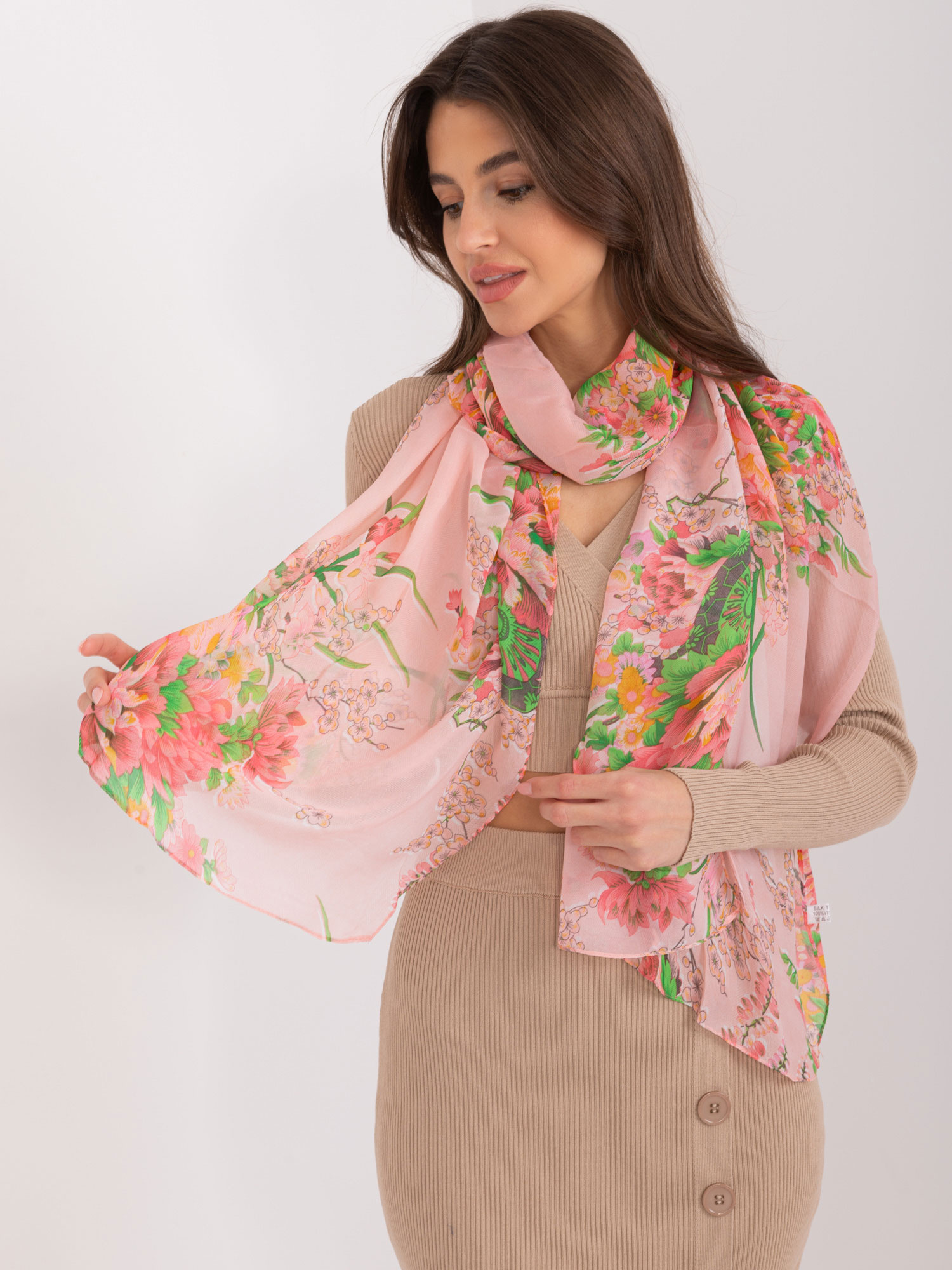 Svetloružová šatka s kvetinovou potlačou -AT-CH-B-D645.30-light pink Veľkosť: ONE SIZE