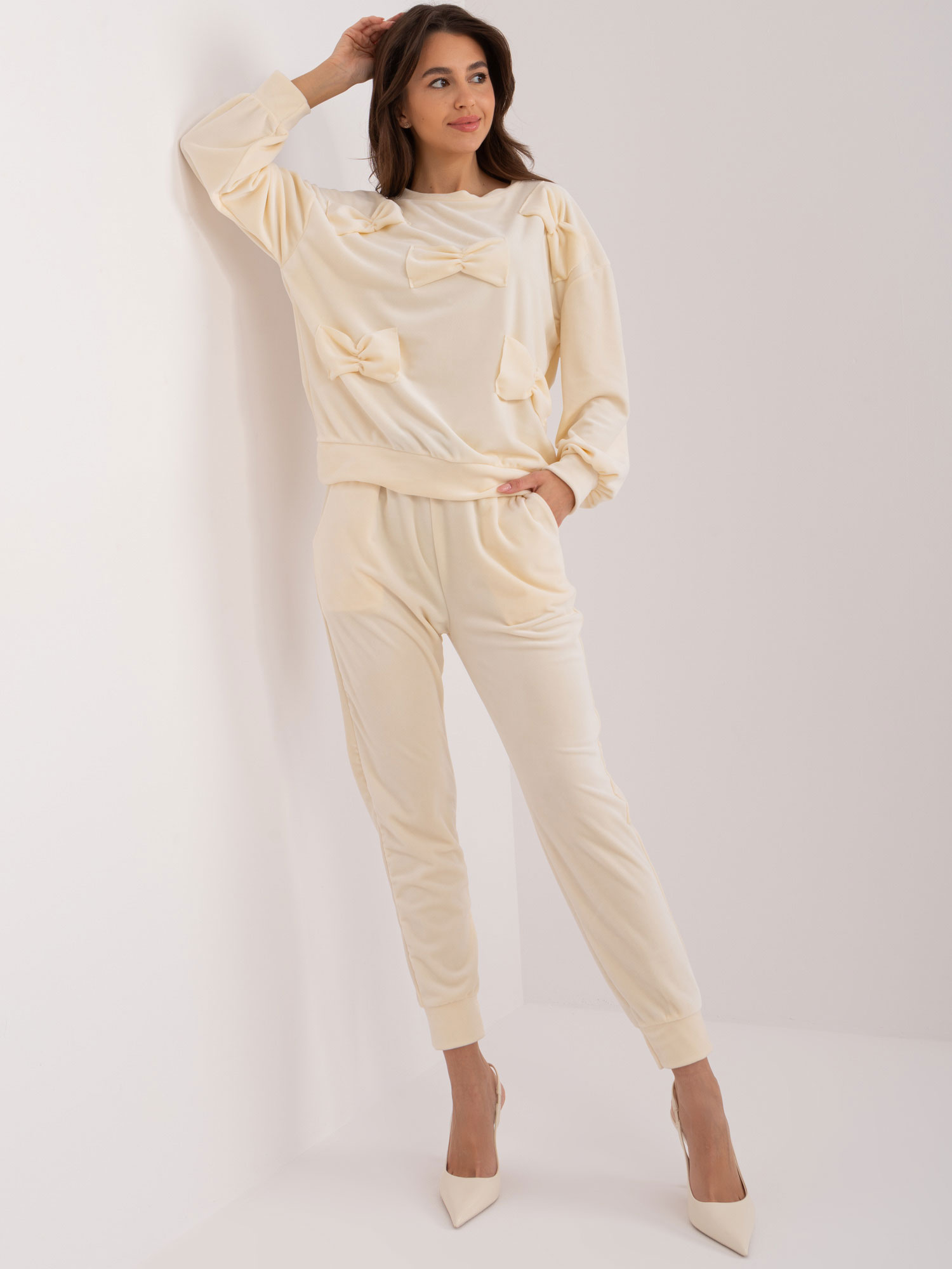 Smotanová súprava s mašličkami DHJ-KMPL-8850.68-ecru Veľkosť: ONE SIZE