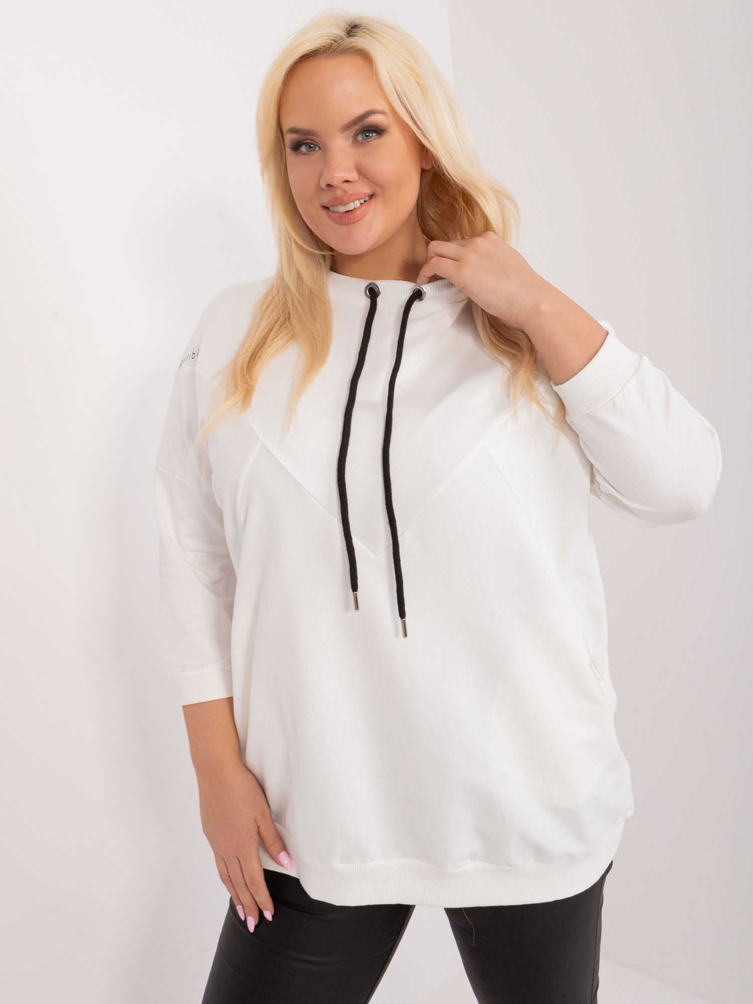 Biele tričko so šnúrkami a vreckami RV-BZ-9337.43-white Veľkosť: ONE SIZE