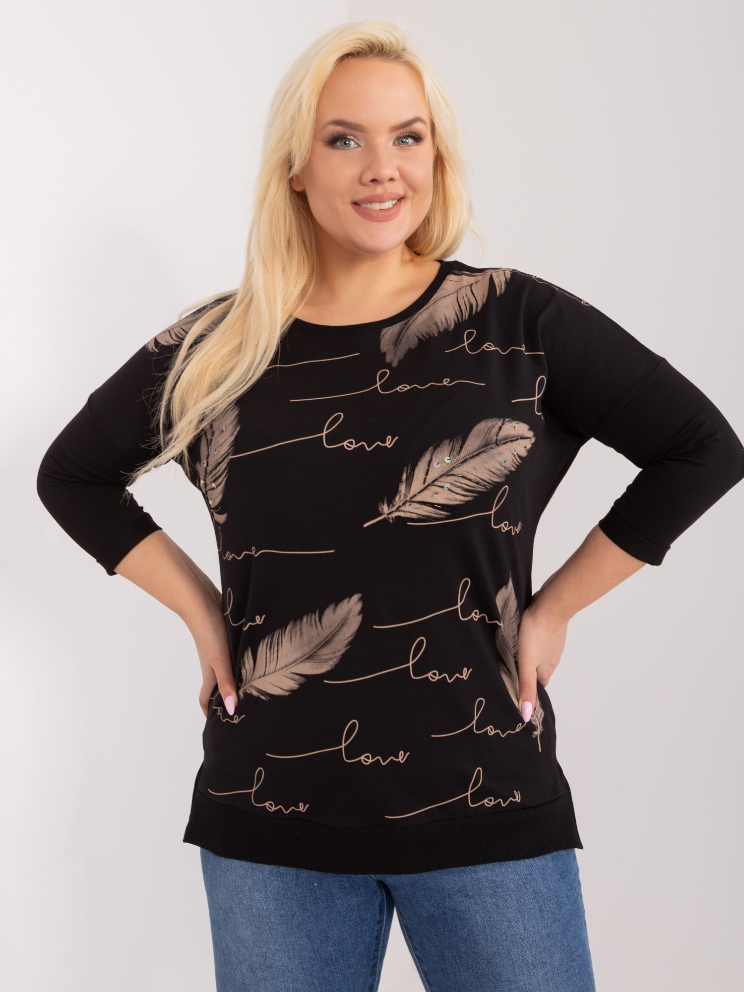 Čierna blúzka s pierkami LOVE RV-BZ-9433.81-black Veľkosť: ONE SIZE