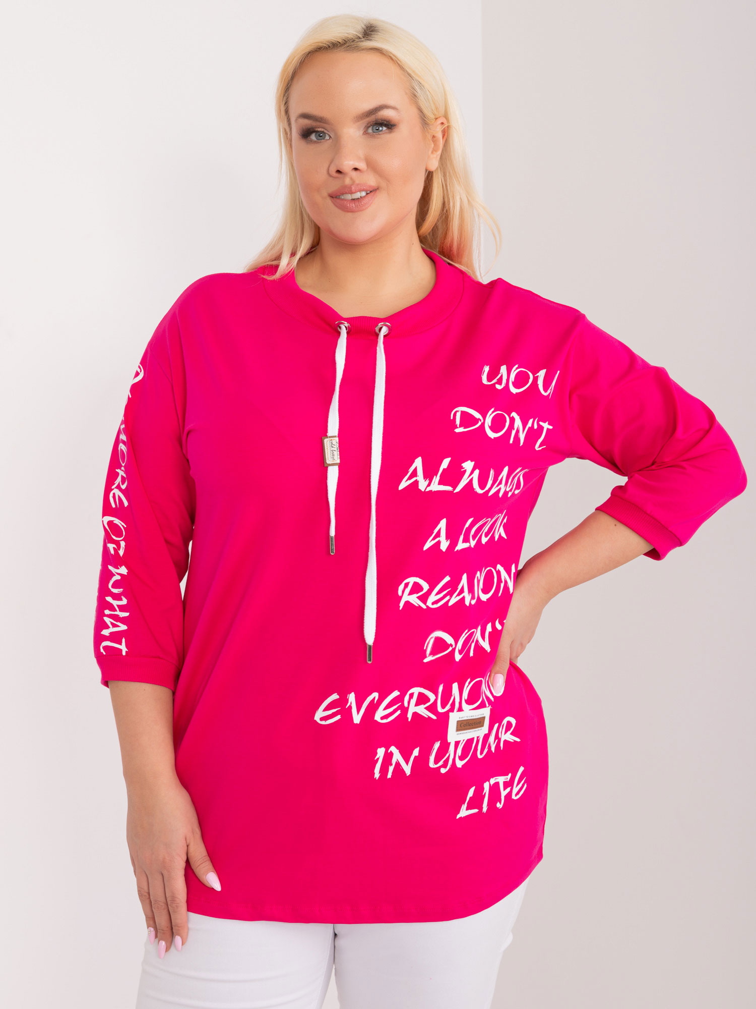 Tmavoružová blúzka s nápismi RV-BZ-9450.36-dark pink Veľkosť: ONE SIZE