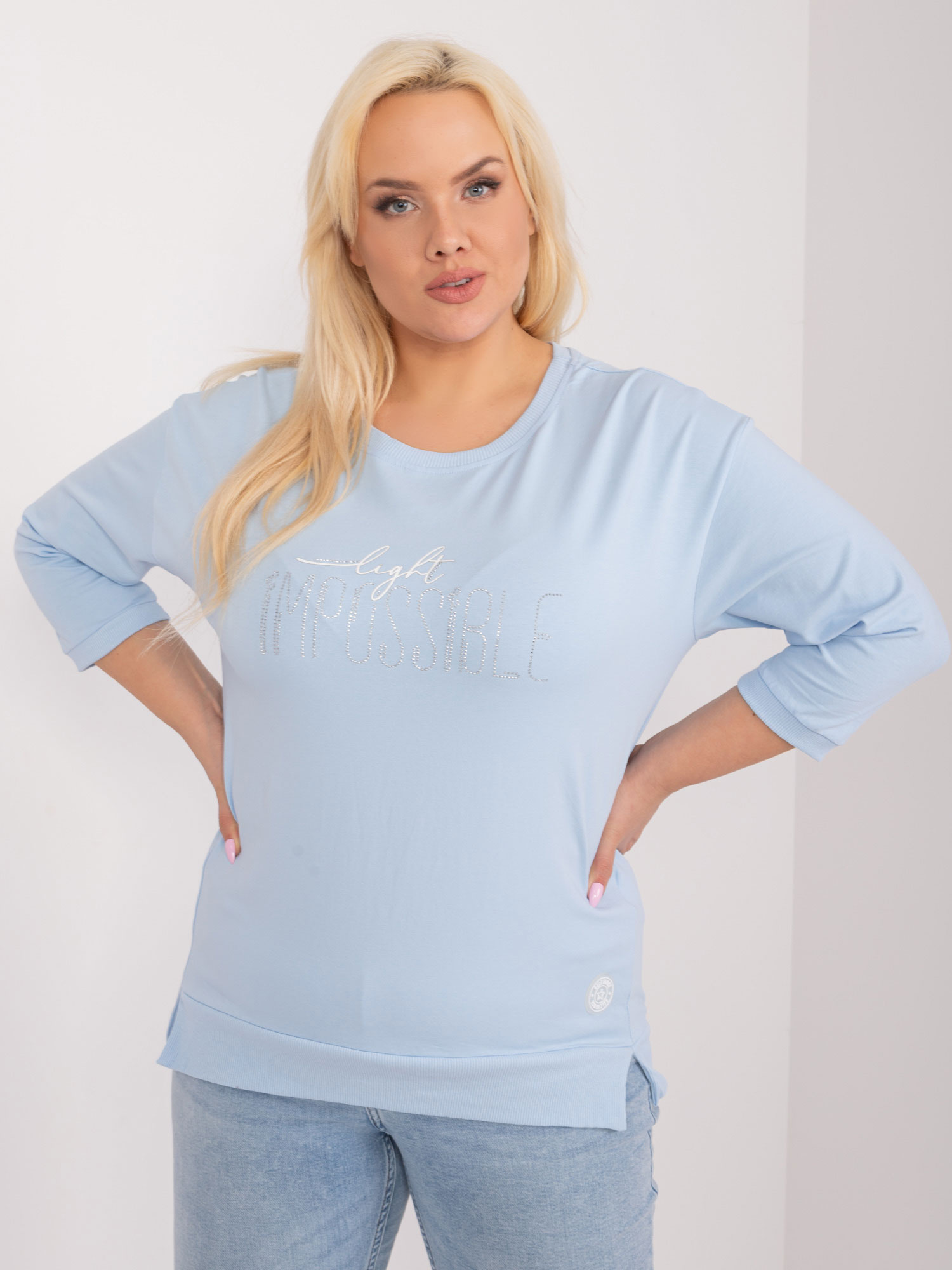 Svetlomodré tričko s nápisom a 3/4 rukávom RV-BZ-9417.69-light blue Veľkosť: ONE SIZE