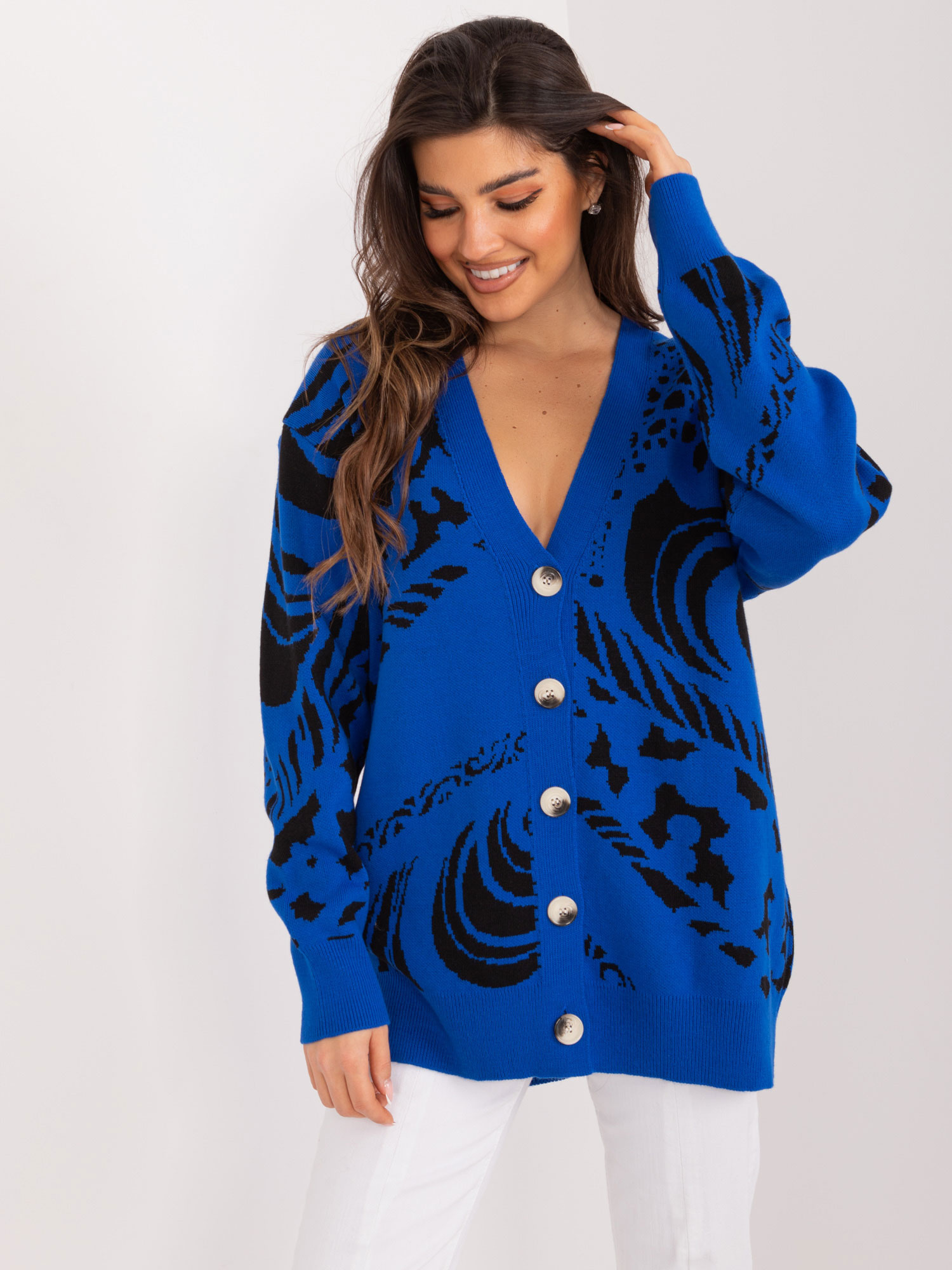 Modrý dlhý sveter so vzorom -BA-SW-12038.20-cobalt Veľkosť: ONE SIZE