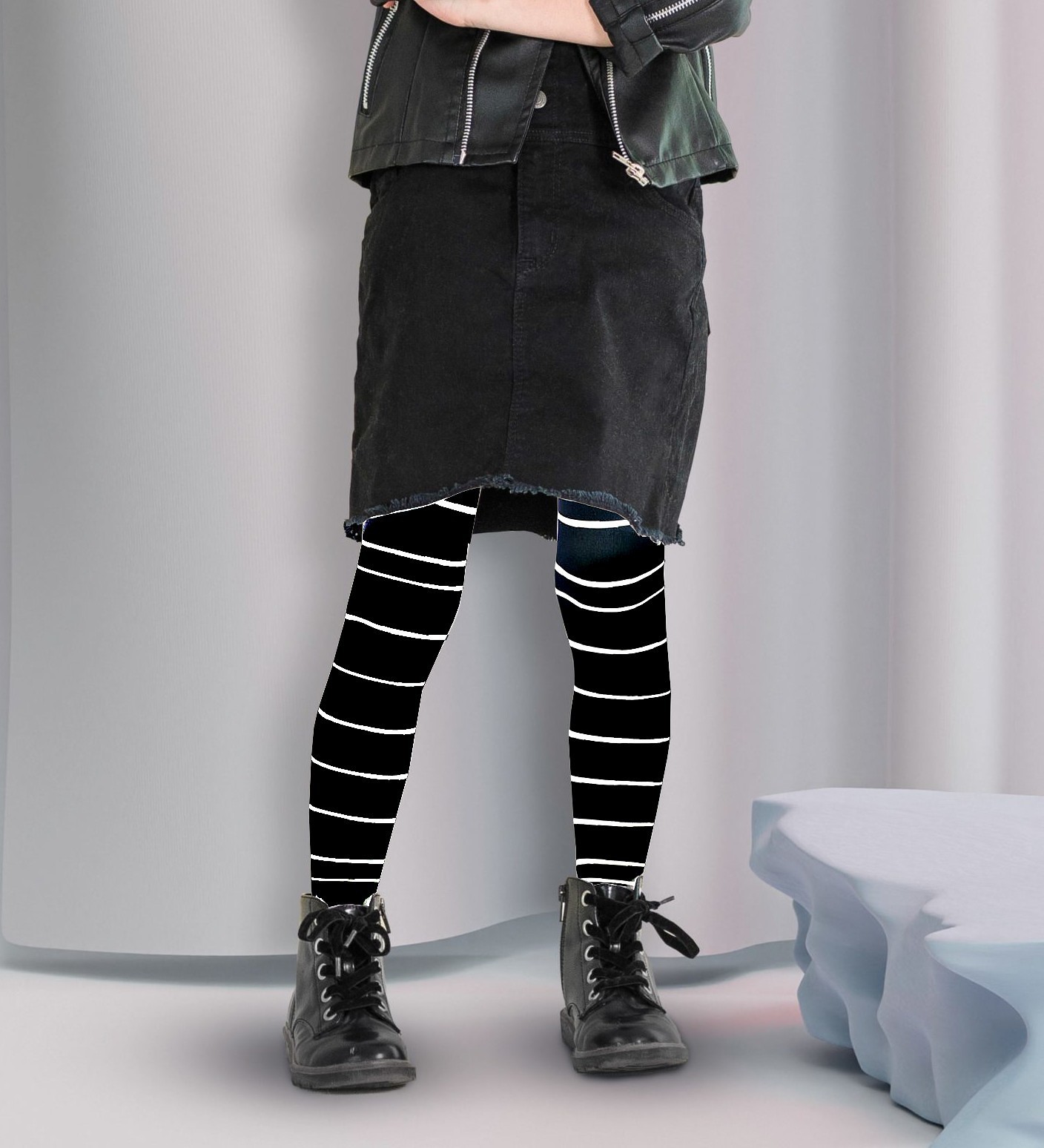 Dievčenské pruhované pančuchy Knittex DR 2406 Wednesday 40 deň Veľkosť: 116-122, Barva: čierna