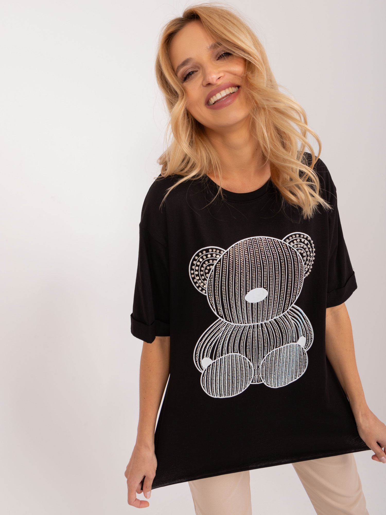Čierne oversize tričko s potlačou medvedíka PM-TS-4575.30-black Veľkosť: S