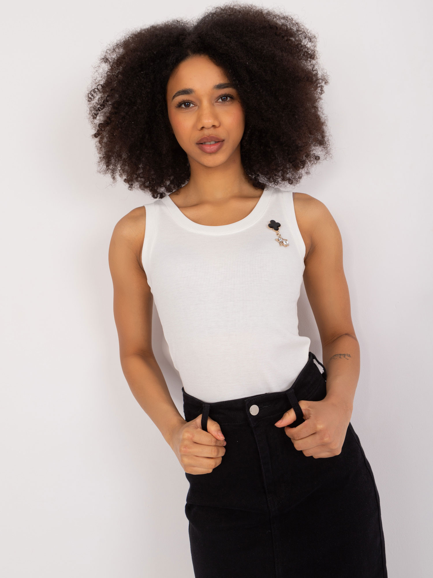 Biely rebrovaný top LK-TP-509623.73-white Veľkosť: S/M