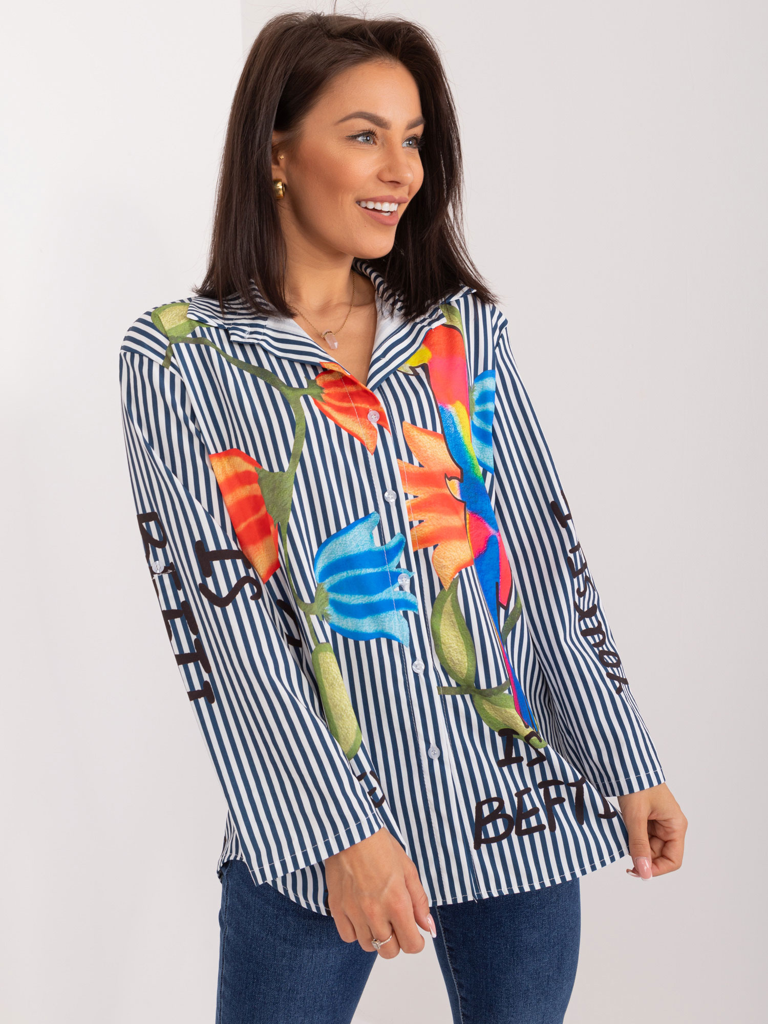 Tmavomodro-biela pruhovaná košeľa s potlačou papagája DHJ-KS-18850-1.99-white-dark blue Veľkosť: ONE SIZE