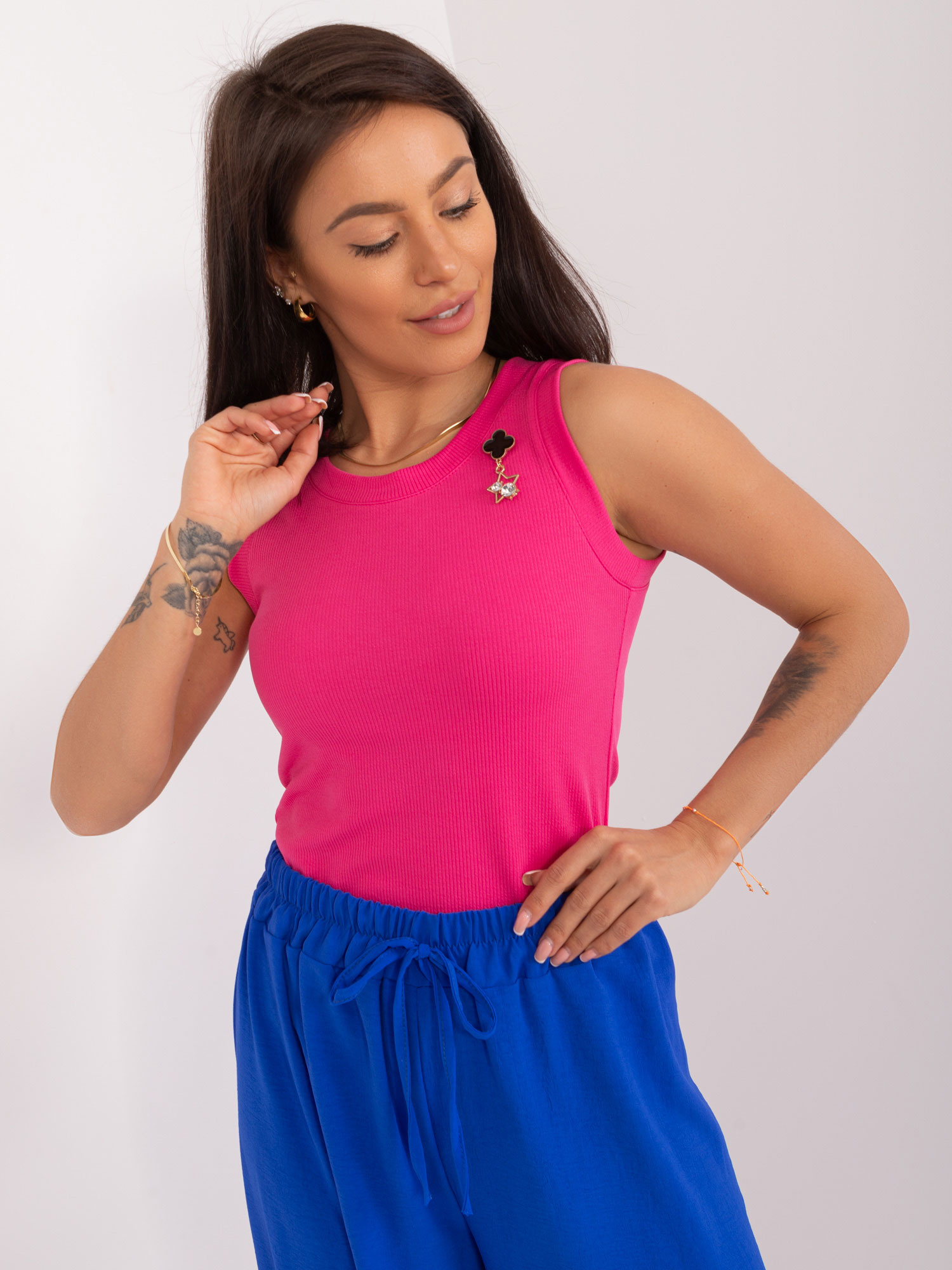 Tmavoružový rebrovaný top LK-TP-509623.73-dark pink Veľkosť: S/M
