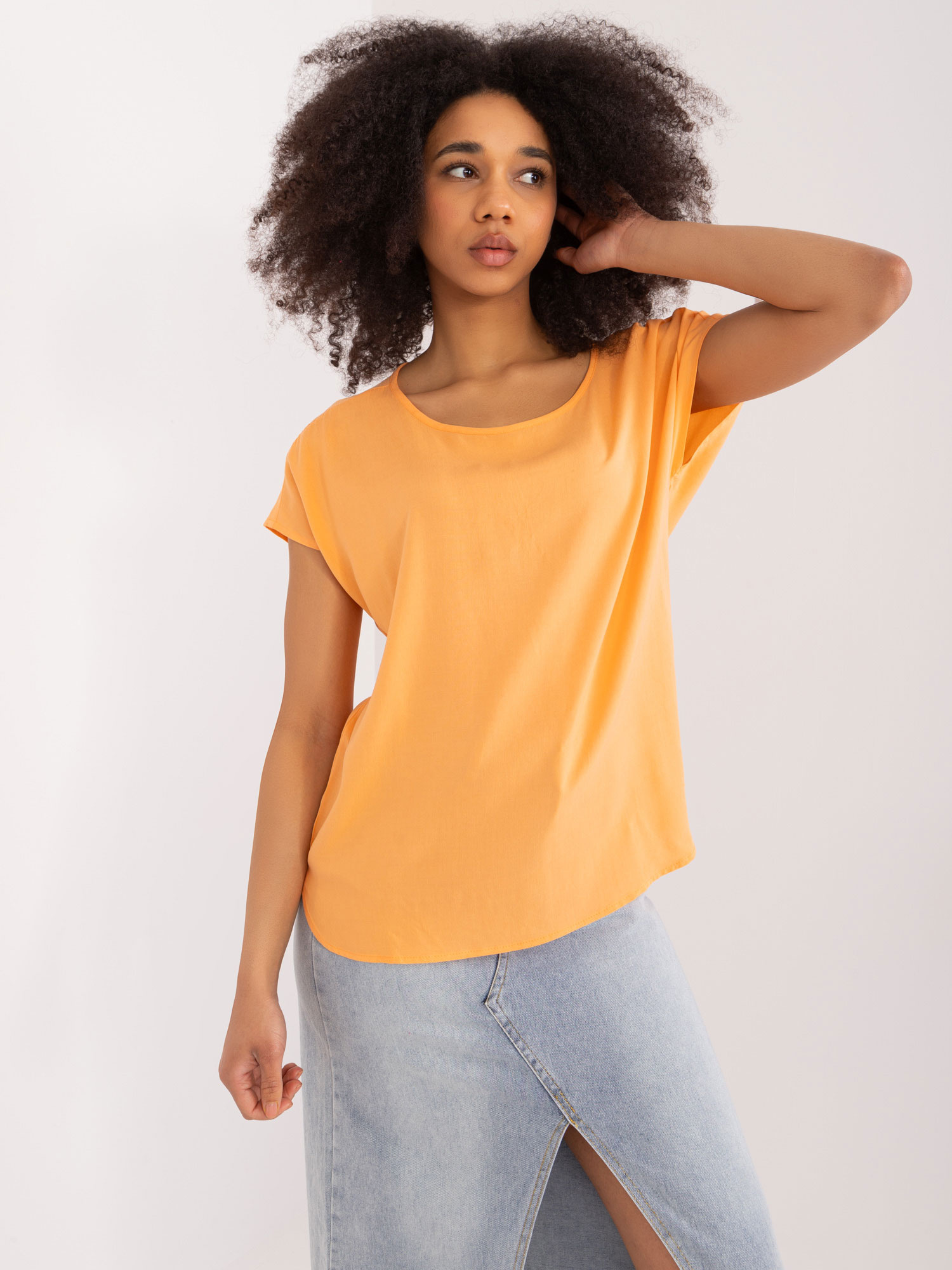 Svetlo oranžové tričko s okrúhlym výstrihom D73761Z10978R-light orange Veľkosť: XS