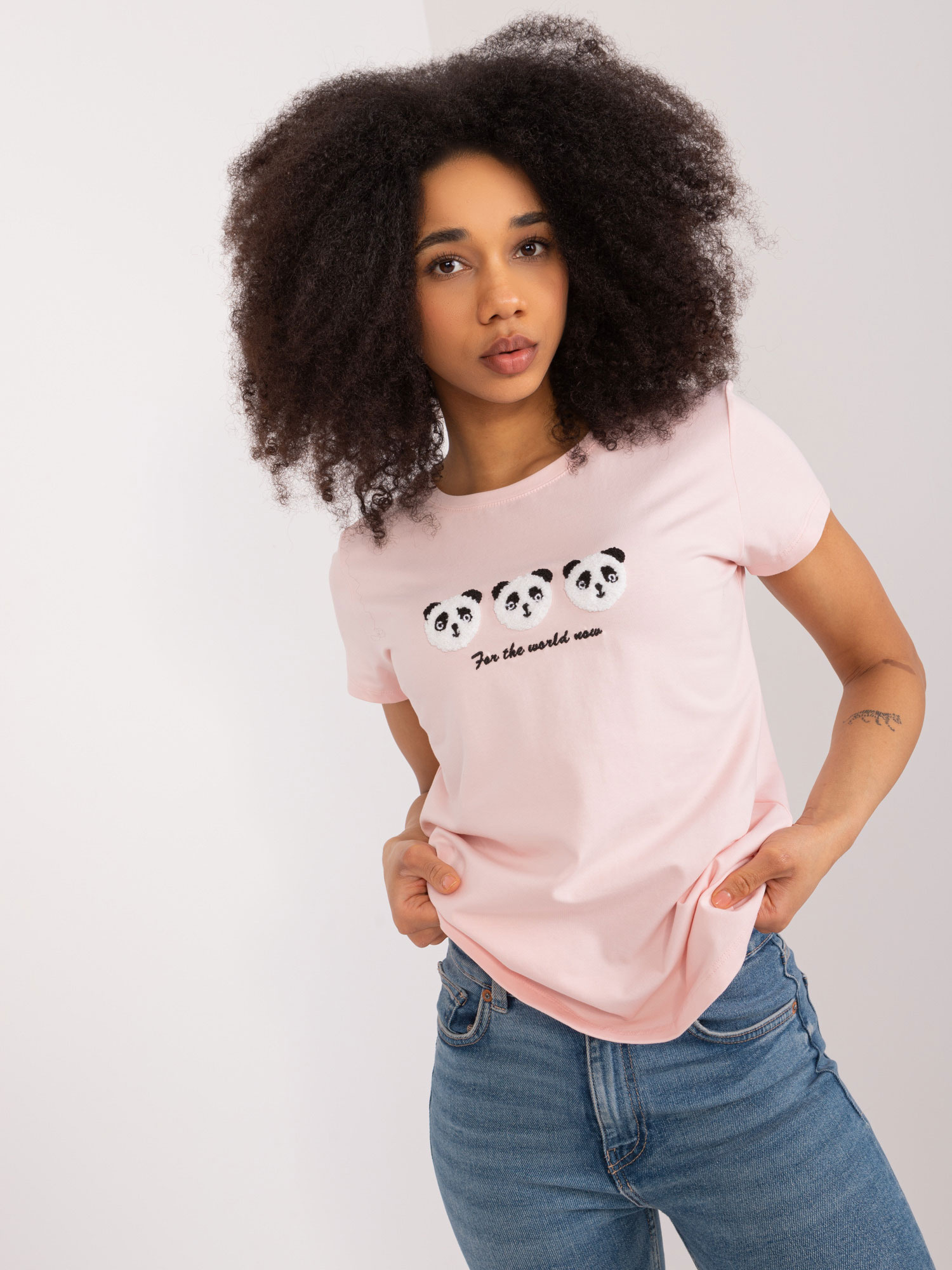Svetloružové tričko s aplikáciou RV-BZ-9624.63-light pink Veľkosť: L/XL