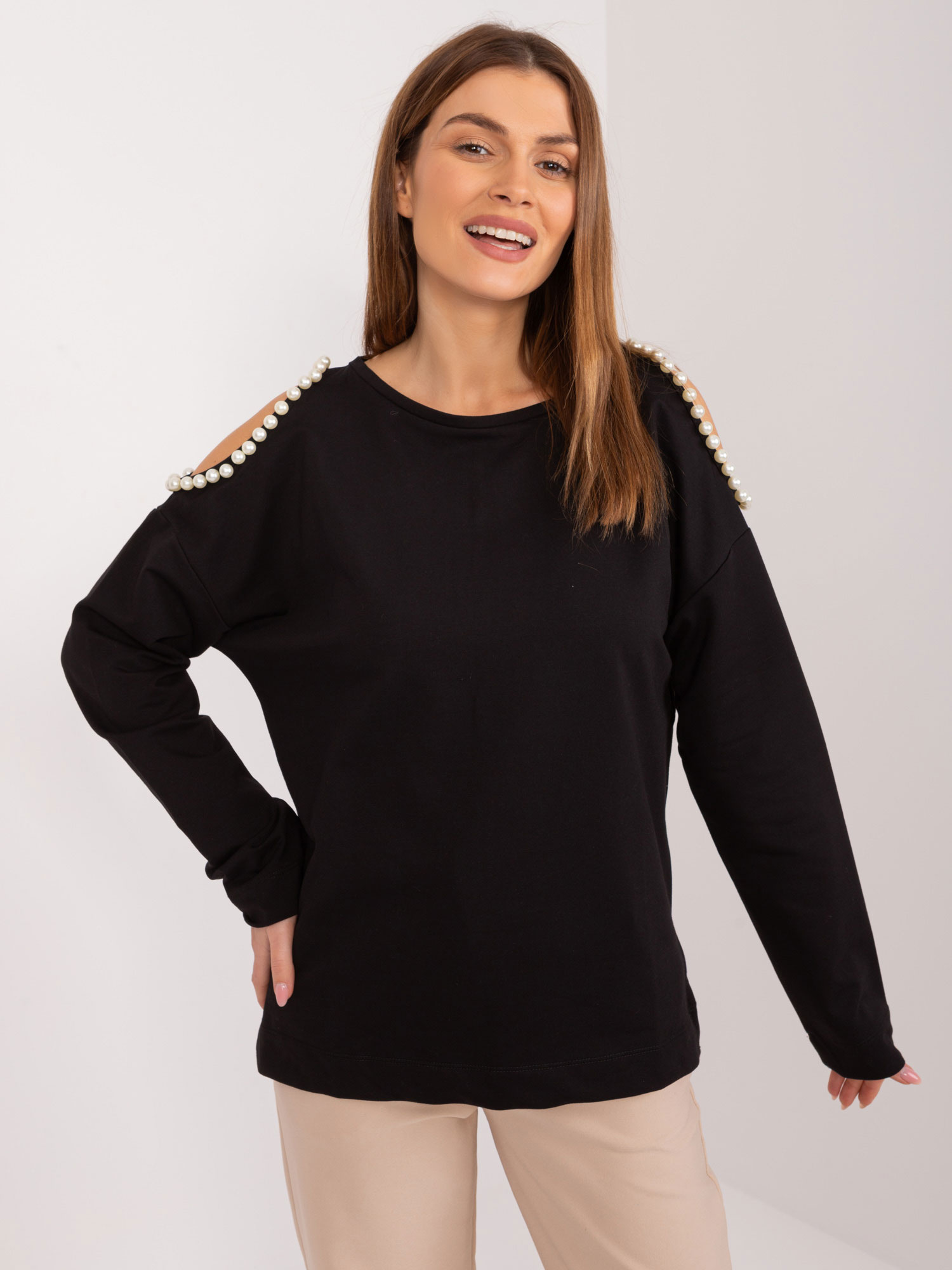 Čierne tričko s perličkami FA-BZ-9198.26X-black Veľkosť: ONE SIZE