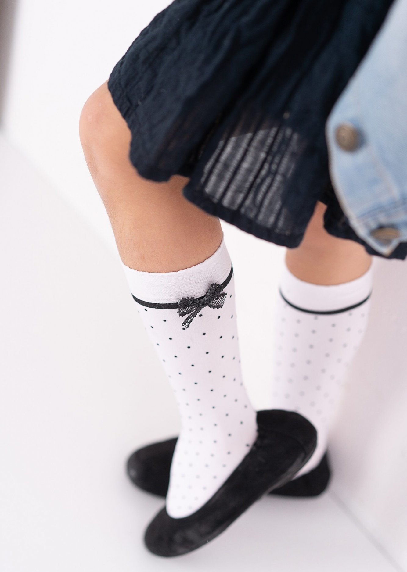 Biele dievčenské podkolienky s bodkami a mašličkou Knittex DR 2410 Emily 40 deň Veľkosť: ONE SIZE, Barva: biela