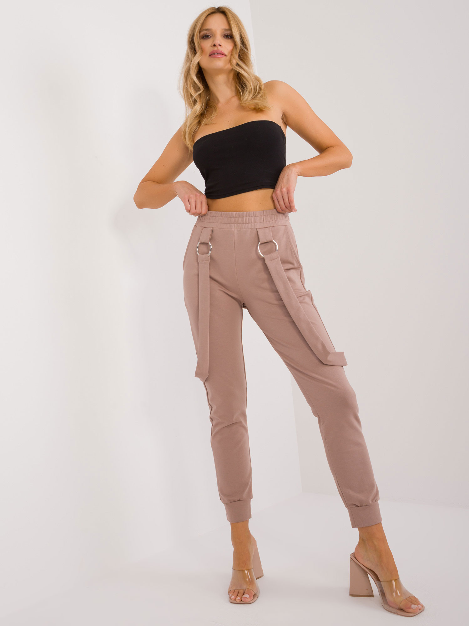 Tmavobéžové tepláky s ozdobnými trakmi RV-DR-9629.82-dark beige Veľkosť: S/M