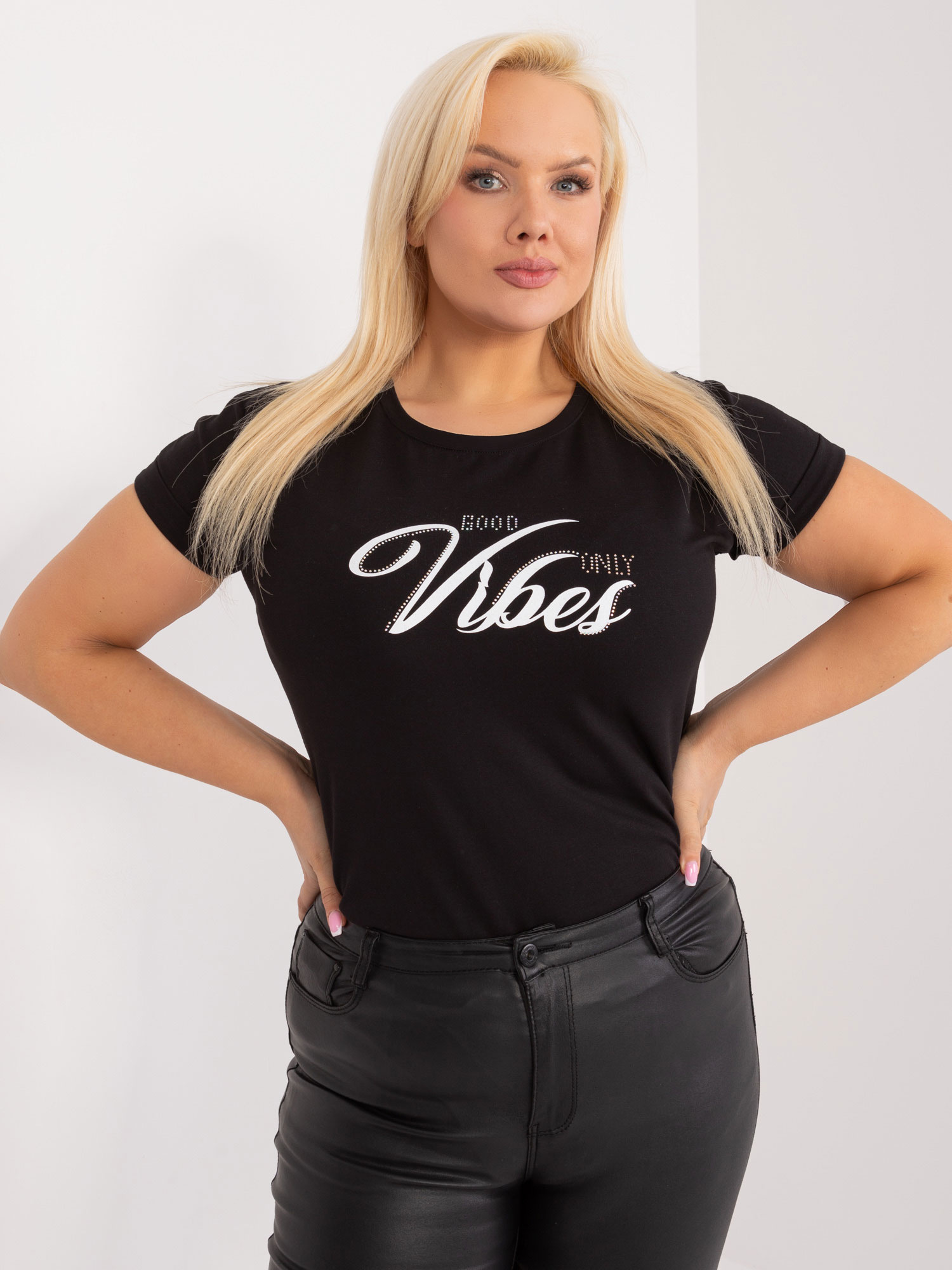 Čierne tričko s nápisom VIBES RV-TS-9475.60-black Veľkosť: ONE SIZE