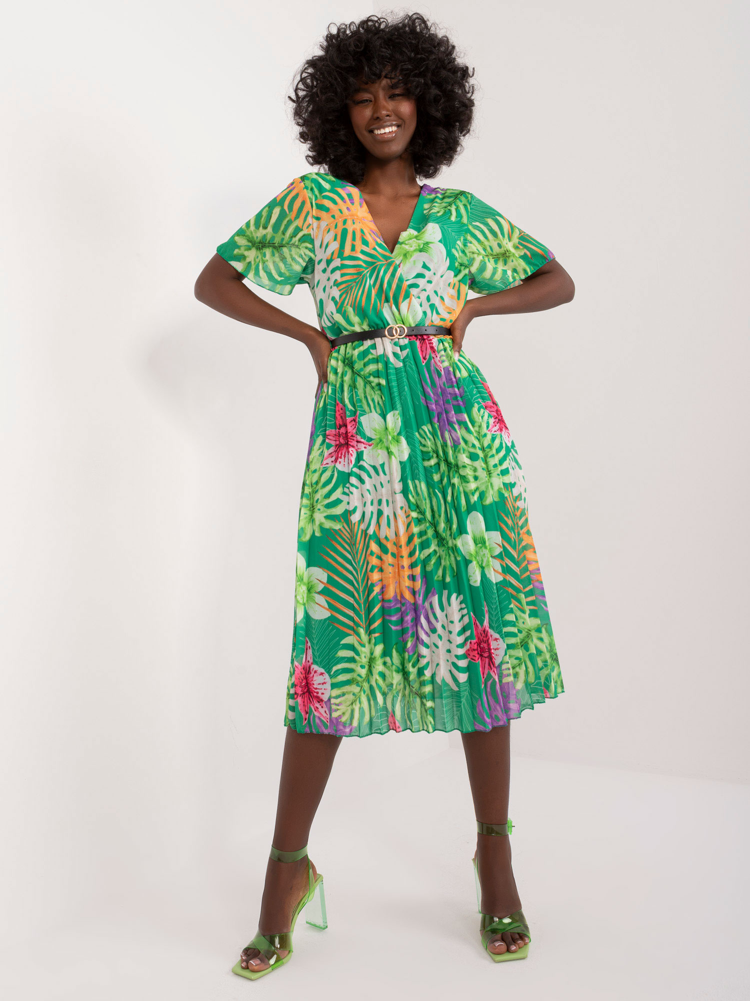 Zelené vzorované midi šaty s opaskom -DHJ-SK-13162-3.90-green Veľkosť: ONE SIZE