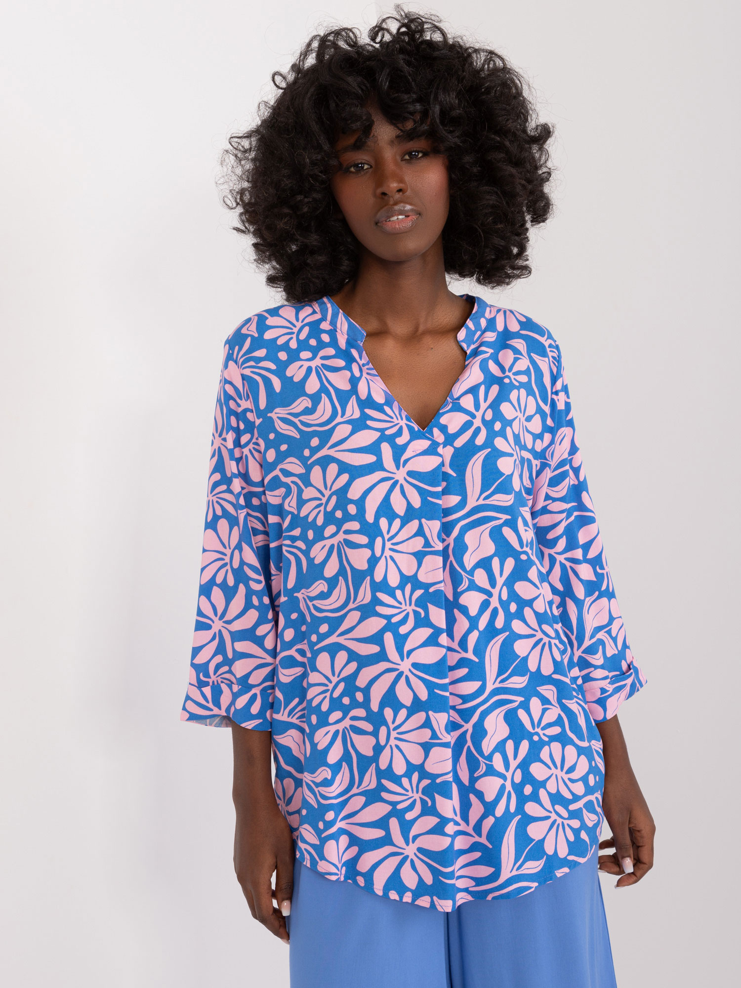 Modré vzorované voľné tričko -D73771M11174A-blue Veľkosť: M