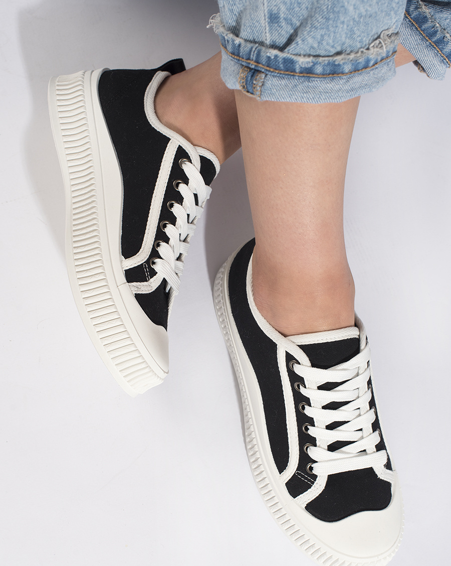 Čierne plátené tenisky 2667B Veľkosť: 36