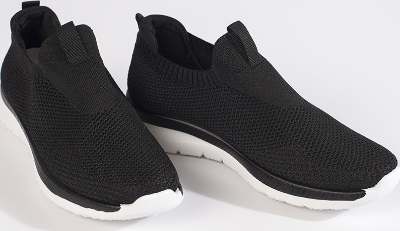 Čierne nazúvacie športové topánky so vzorom 804B Veľkosť: 36