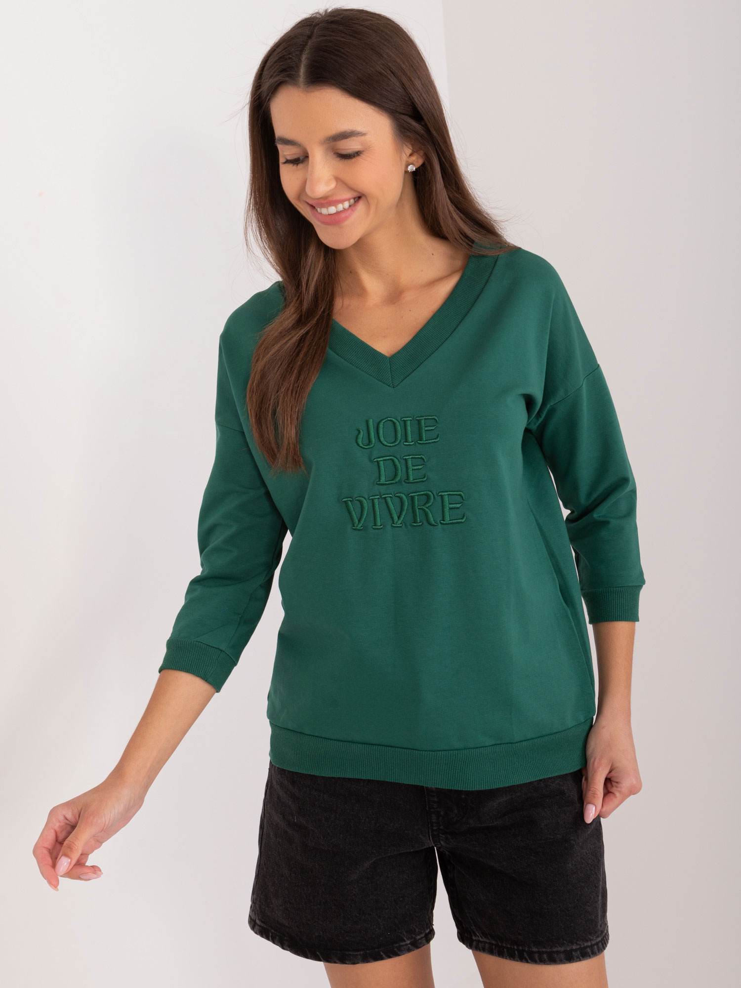 Tmavozelené tričko s výstrihom a 3/4 rukávom RV-BZ-9143.87P-dark green Veľkosť: ONE SIZE