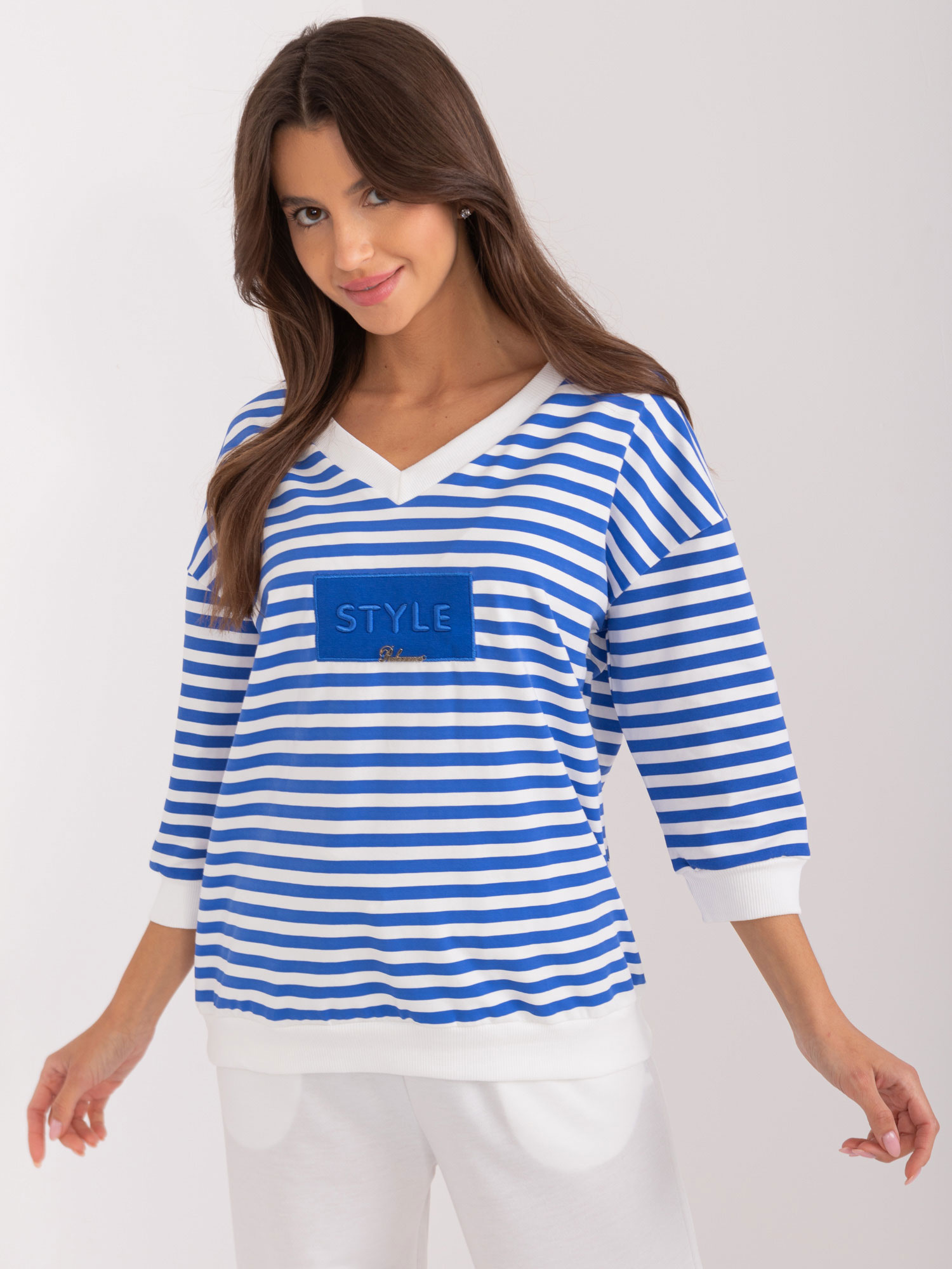 Modro-biele pruhované tričko s výstrihom a 3/4 rukávom RV-BZ-9579.70-kobalt Veľkosť: ONE SIZE