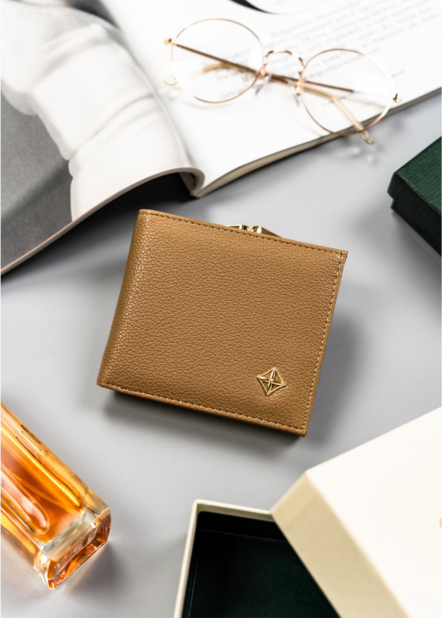 Milano Design Béžová malá peňaženka so zapínaním na háčik T031 PP-SF-1814-A-BL Veľkosť: ONE SIZE