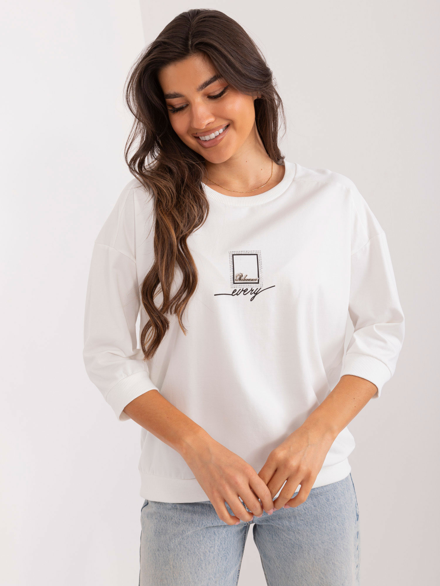 Smotanové tričko s kamienkami a 3/4 rukávom -RV-BZ-9507.06-ecru Veľkosť: ONE SIZE