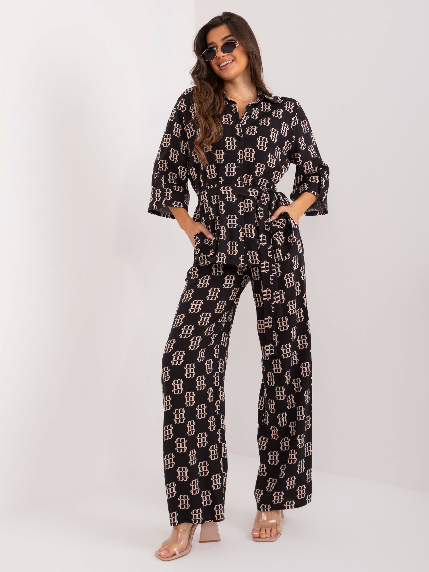 Čierny vzorovaný elegantný komplet -LK-KMPL-509703.03X-black-beige Veľkosť: S/M