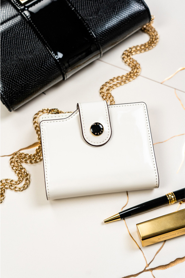 Peterson Biela stredne veľká peňaženka Y679 PTN 012-LAK Veľkosť: ONE SIZE