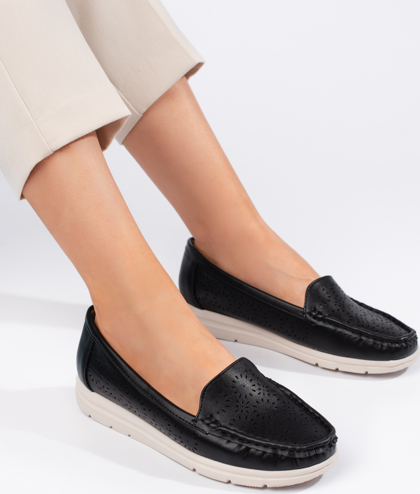 Čierne dierované mokasíny VE02B Veľkosť: 36