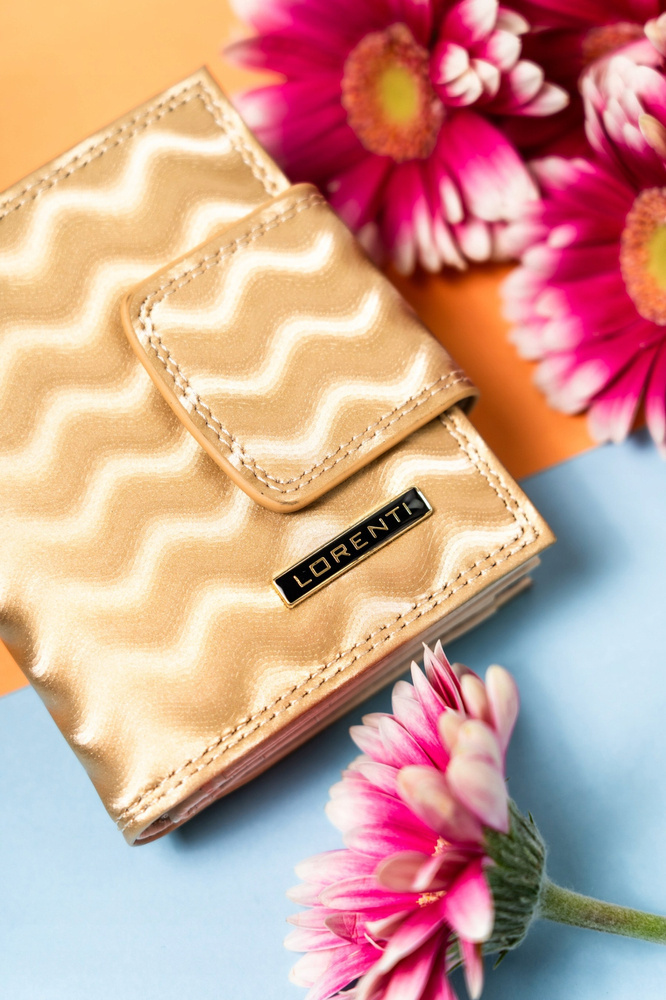Lorenti Zlatá kožená peňaženka s vlnkovým vzorom S287 42329-WAV Veľkosť: ONE SIZE