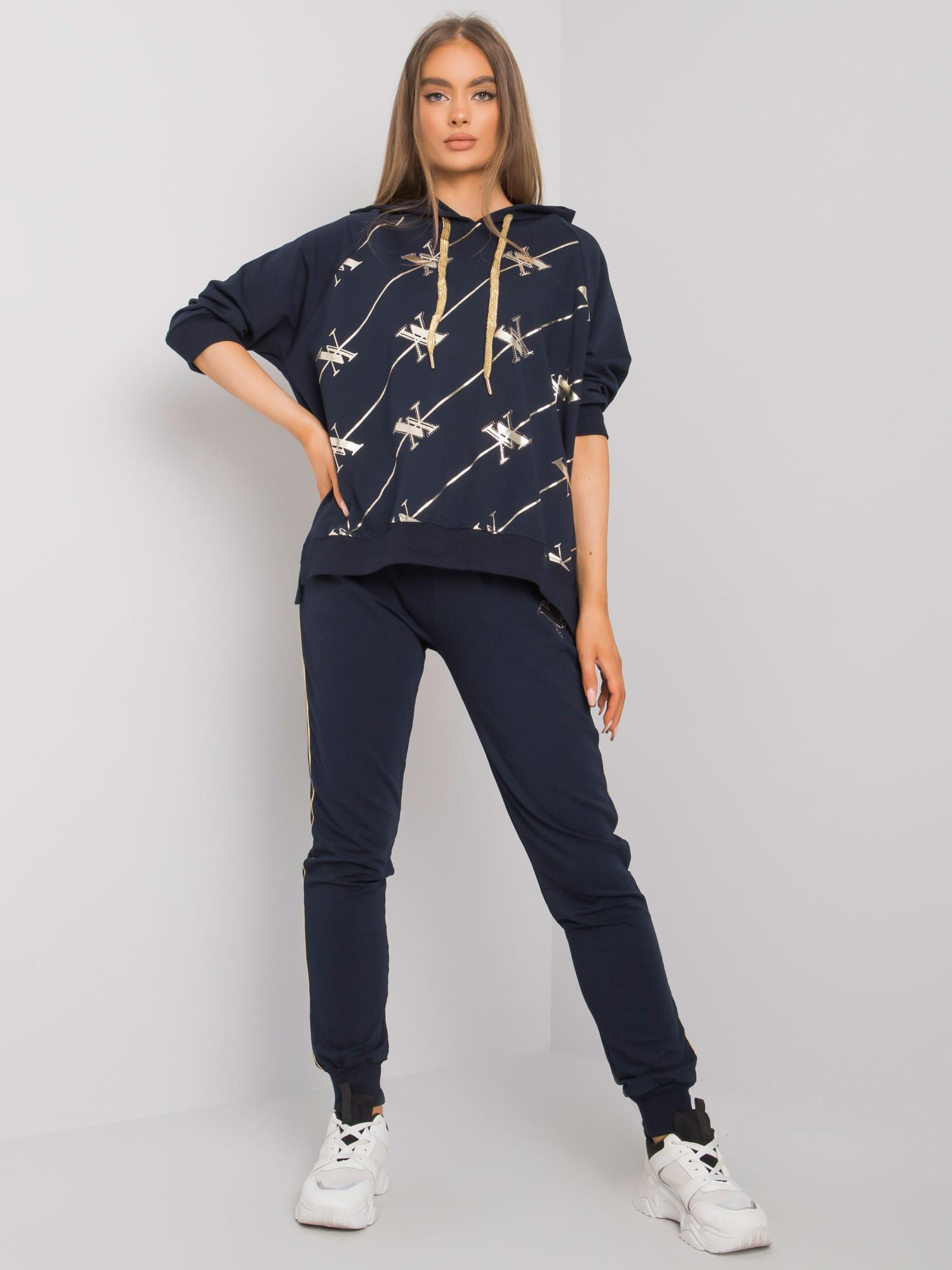 Tmavomodrá tepláková súprava s potlačou RV-KMPL-6871.37-dark blue Veľkosť: S/M
