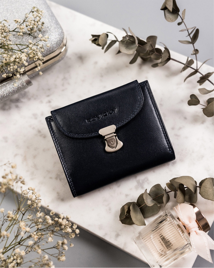 Rovicky Tmavomodrá malá dámska peňaženka s ozdobným zapínaním V311 R-RD-39-GCL Veľkosť: ONE SIZE