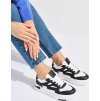 Bielo-čierne sneakersy na platforme
