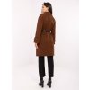 Hnedý dámsky kabát s vreckami a pásikom
