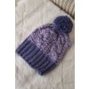 Fialová dámska zimná čiapka s brmbolcom