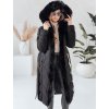 Čierny dámsky zimný prešívaný kabát s výrazným kožušinovým lemovaním