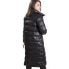 Čierny dámsky zimný prešívaný kabát so striebornými detailmi
