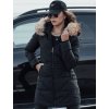 Čierna dámska zimná prešívaná bunda s kožušinovou kapucňou