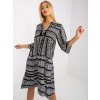 Čierno-biele vzorované voľné šaty