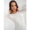 Biela blúzka s ozdobnými rukávmi