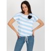 Bielo-svetlomodré pruhované tričko s brošňou