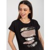 Čierne tričko s lesklou potlačou pierok