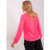 Elegantná neónovo ružová blúzka s retiazkou
