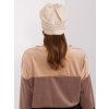 Svetlobéžová čiapka s aplikáciou