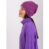Fialová čiapka so vzormi