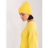 Žltá zimná čiapka s aplikáciou kamienkov