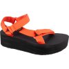 Oranžové sandále na platforme Teva W Flatform Universal Sandals