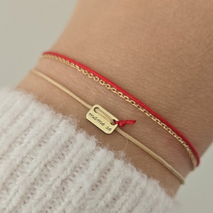 Síla v jemnosti – náramek s červenou šňůrkou a řetízkem looa