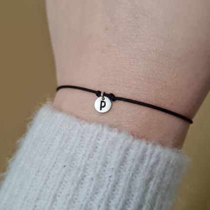 Náramek s písmenem P- poslední příležitost, stříbro