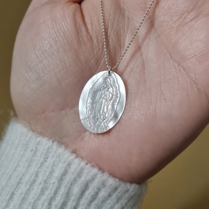 Medailon na řetízku perleť- poslední příležitost, stříbro